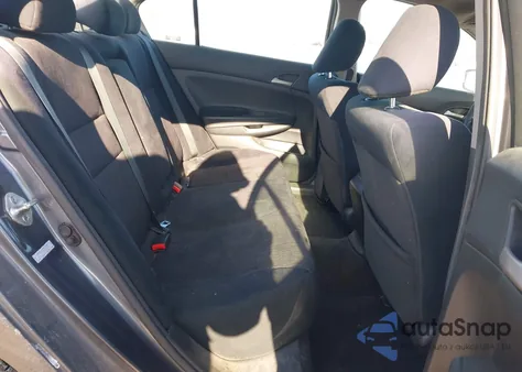 2011 Honda Accord 2.4 Lx z USA, uszkodzony, nr VIN 1HGCP2F3XBA141453